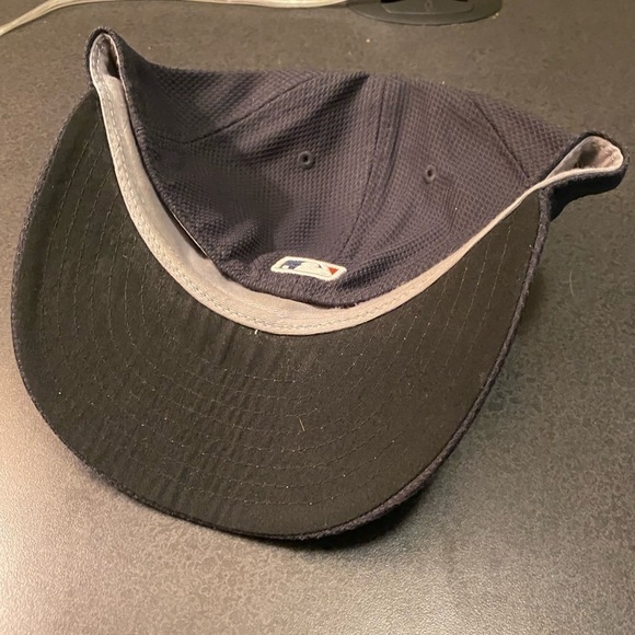 Retro New Era Atlanta Braves Hat - Picture 3 of 5